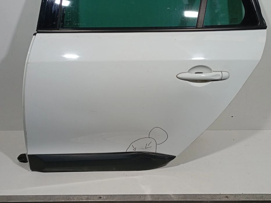 Porta trás esquerda RENAULT Megane III Grandtour (KZ0/1)