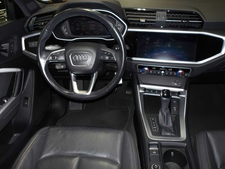 Audi Q3      2019
