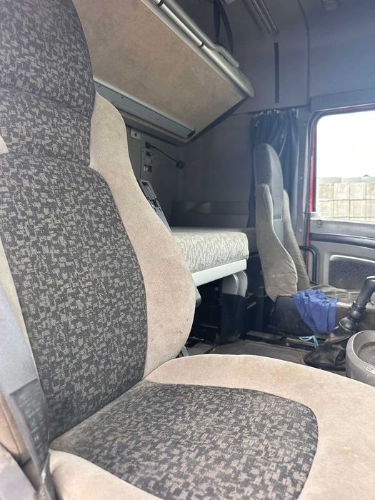 Тягач вантажний DAF XF 105