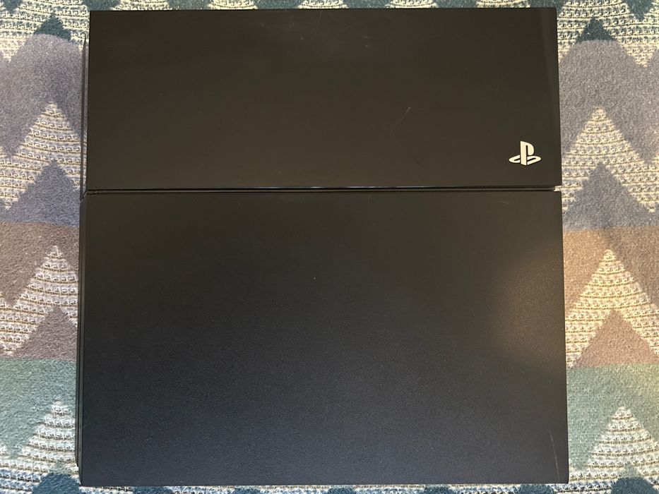 PlayStation 4 Fat 500GB (CUH-1116A) + DualShock 4 v2 + Death Stranding
