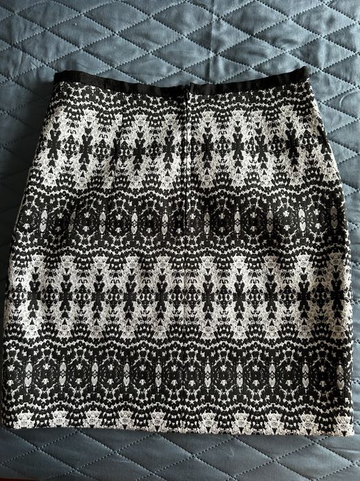 Saia H&M tamanho 36