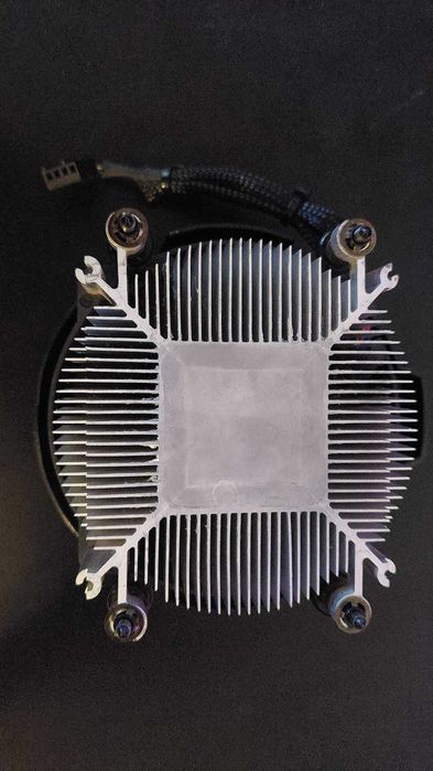 AMD Ryzen 3 3200G + Cooler