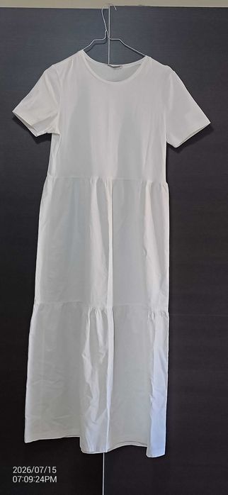 Vestido Senhora  Stradivarius S