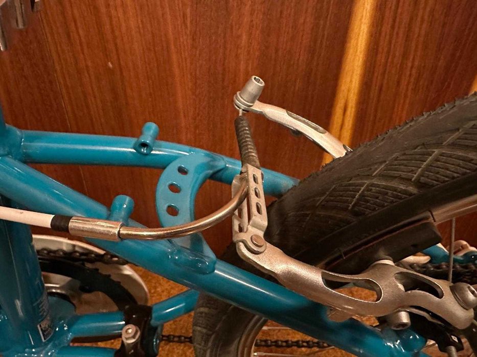 Bicicleta criança como nova (pouco uso) - BTWIN 120 20'' (entregue em mão no distrito do Porto)