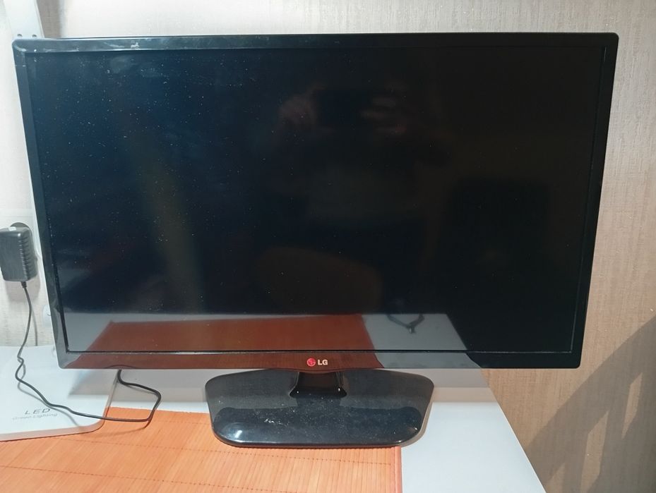Монітор LG 28 MT450D-PZ