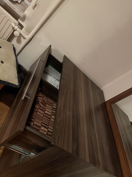 Duża komoda w kolorze ciemny brąz