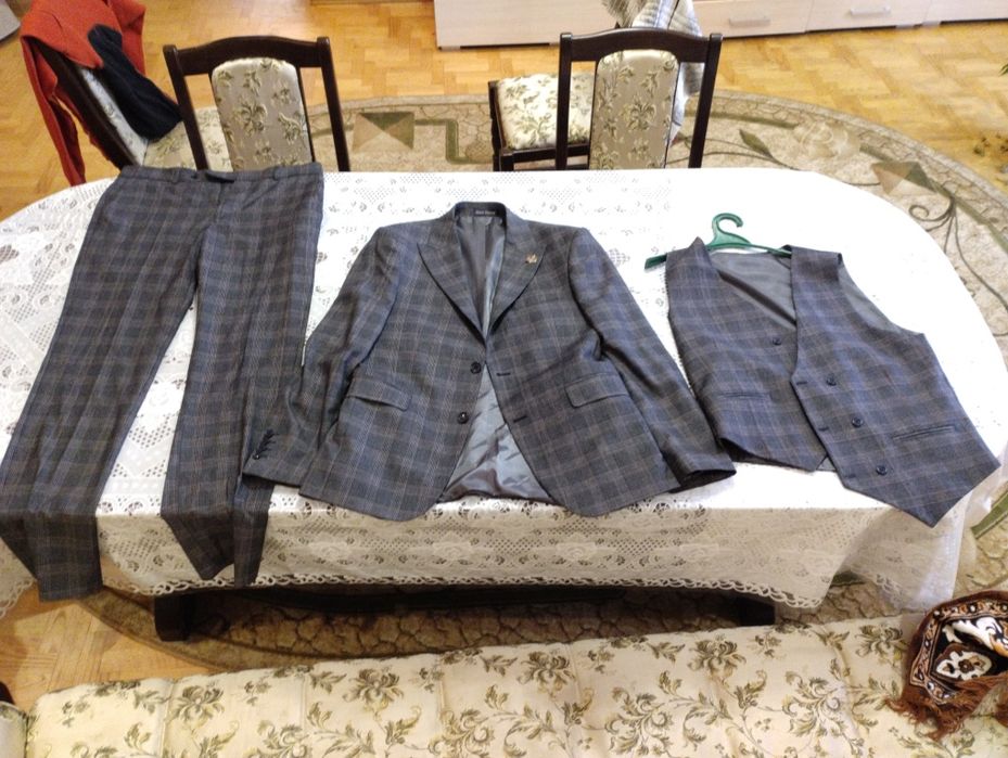 Костюм на випускний