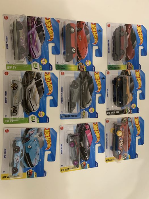 Машинки марки ,,Hotwheels’’ та ,,Matchbox’’