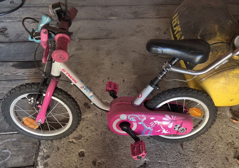 Rowerek 14 dla dziewczynki + drążek + kask