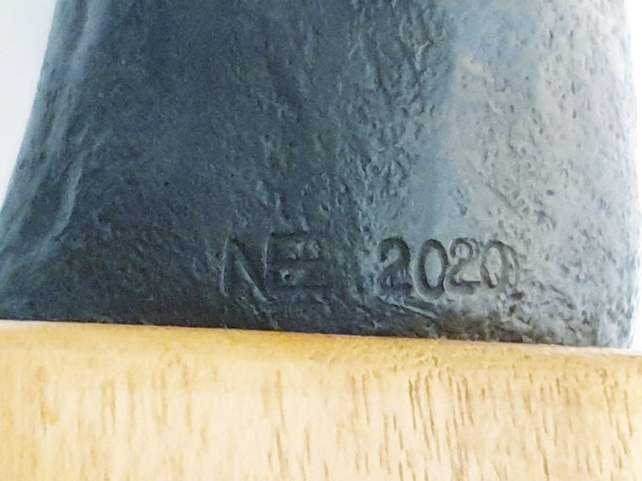 Magnifica escultura de um pinguim em bronze assinada