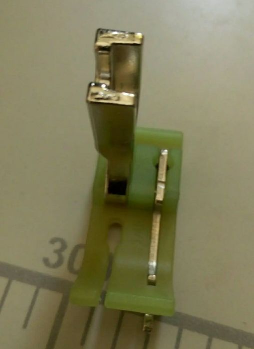 Лапки для промышленных и бытовых машин: 60 грн. - Швейні машини та ...