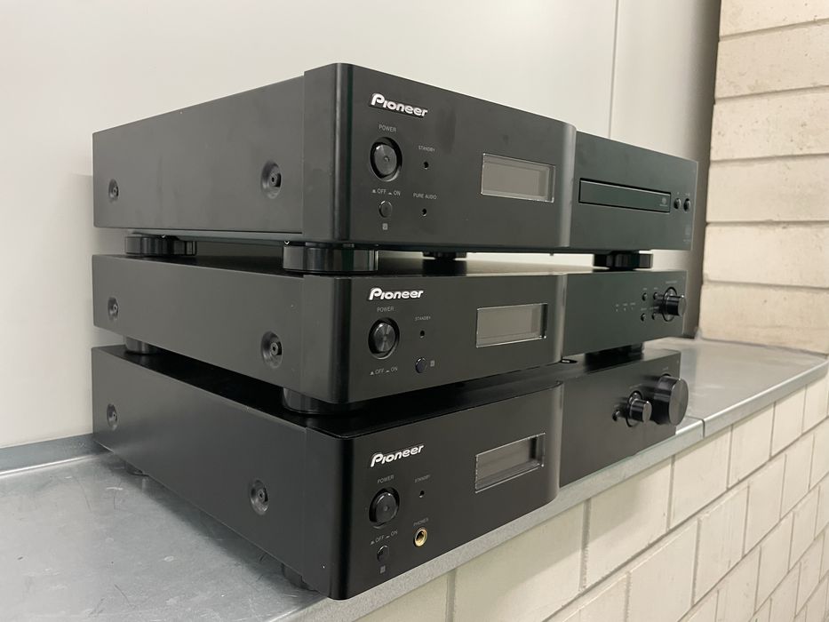 PIONEER HI-END - 2 generacja  — A-A6-J, F-F3-J, PD-D6MK2-K SACD Player