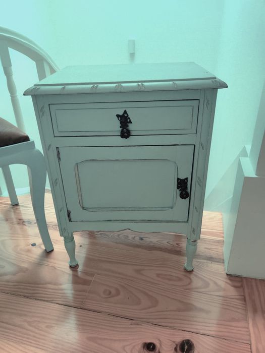 Espelho, mesinha e cadeira vintage