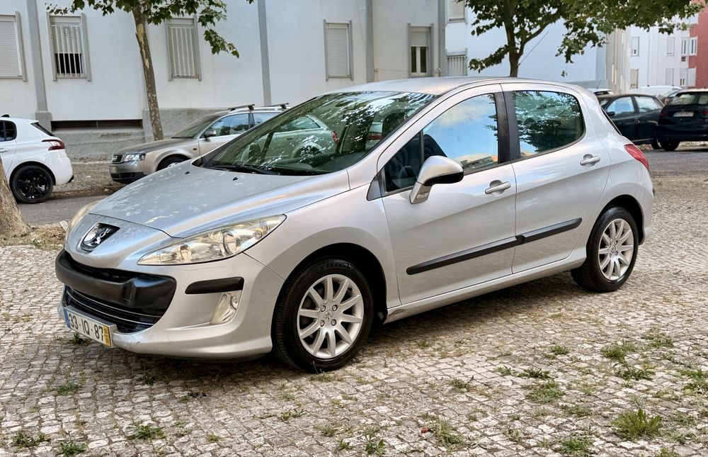 Peugeot 308 — fotografia 3