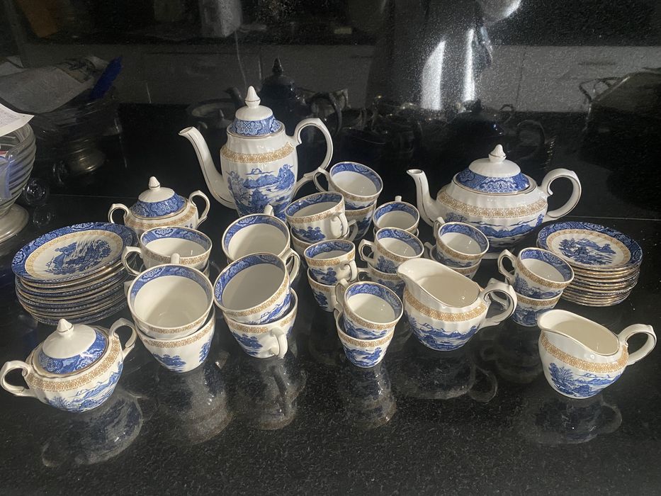 Serviço chá e café inglês 52 peças - Royal Tudor England