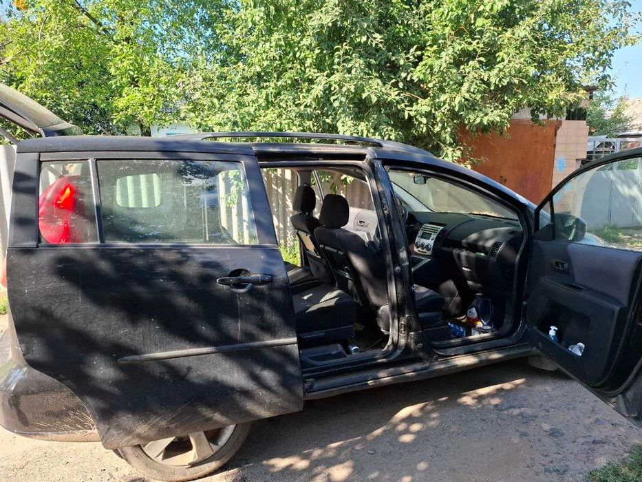 продам Mazda 5.
