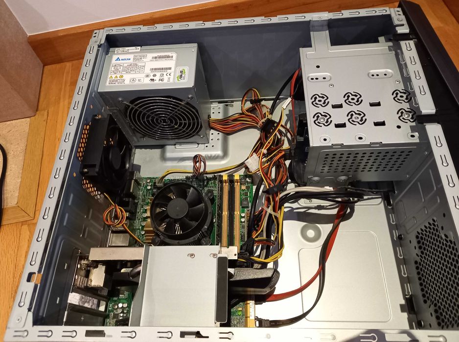 Computer ASUS / Monitor AOC / Teclado Mecânico --&gt; Bundle64584690155138121