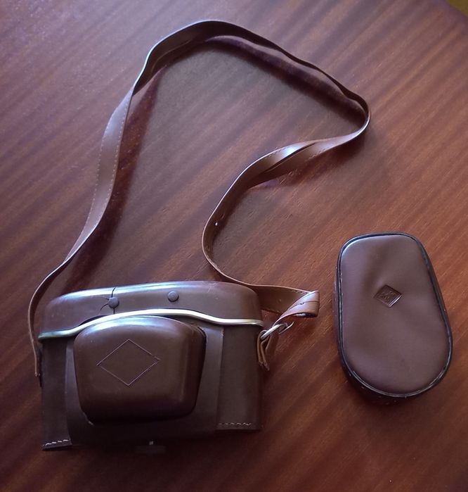 Máquina fotográfica antiga da marca Agfa