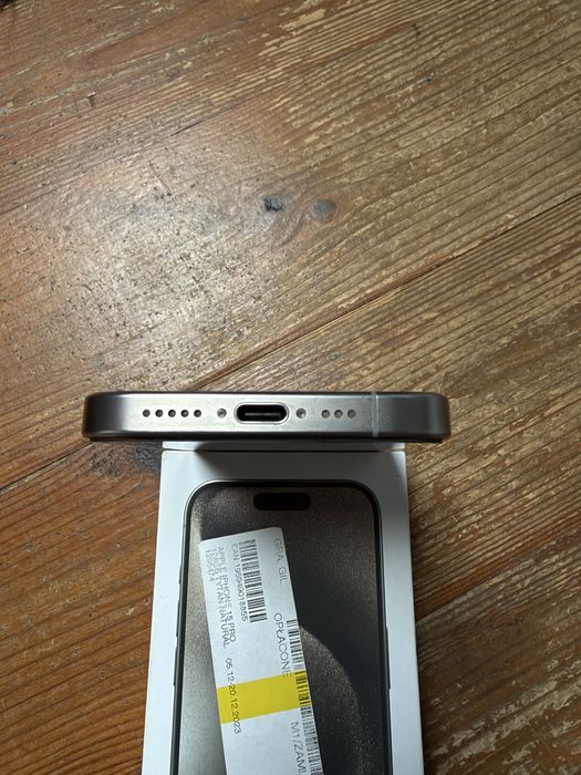 Iphone 15 pro stan bardzo dobry !