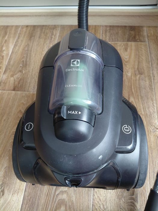 Пилосос Electrolux.