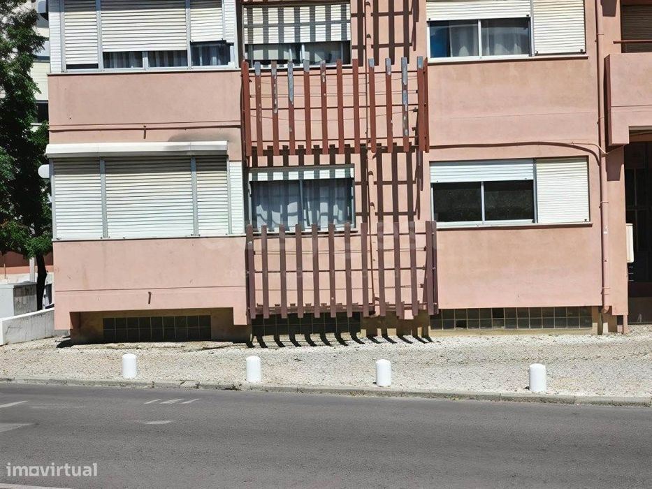 Apartamento T3 com Garagem Box