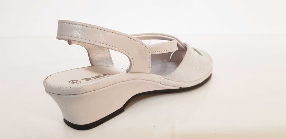 Sandałki damskie Suave skóra, białe, komfort rozmiar 39,40,41