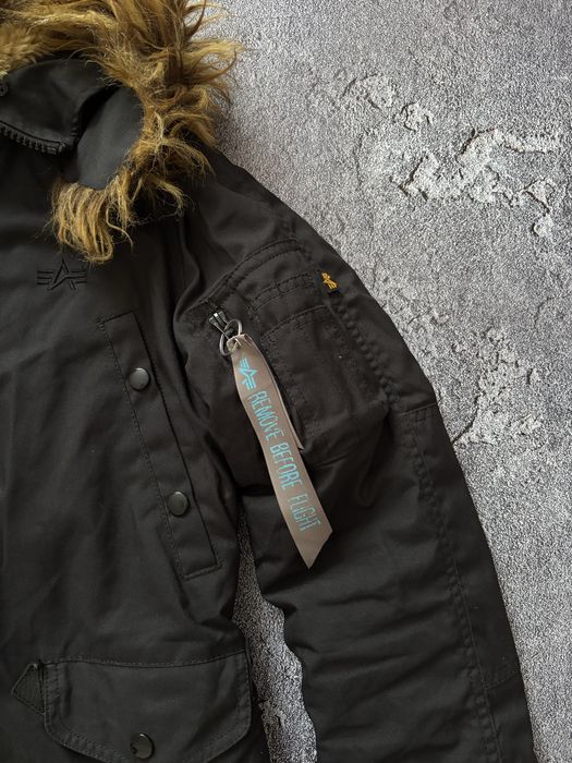 Жіноча куртка Alpha Industries