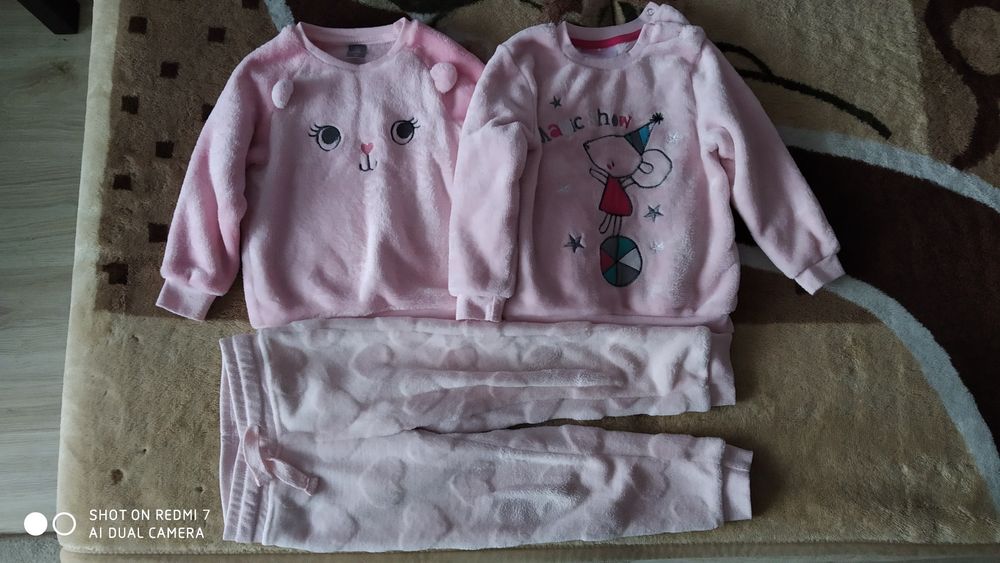 Bluzy i spodnie różowe roz.104 - 3szt.