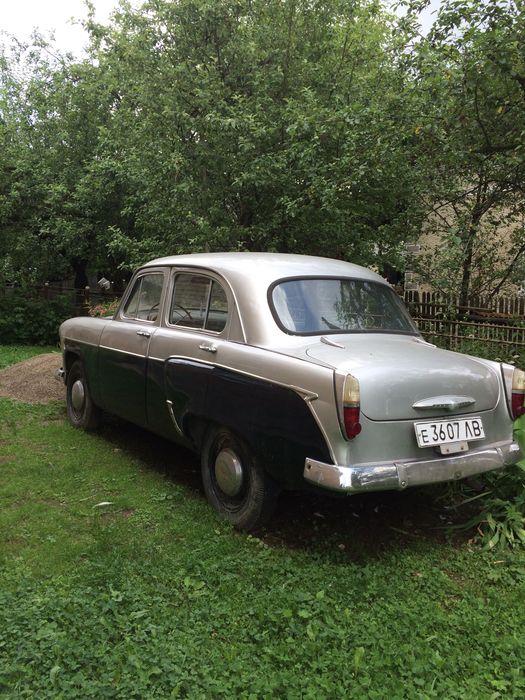 Автомобіль москвіч