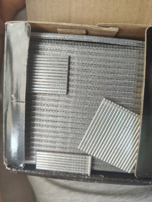 Gwoździer DeWalt 1,6x32 mm