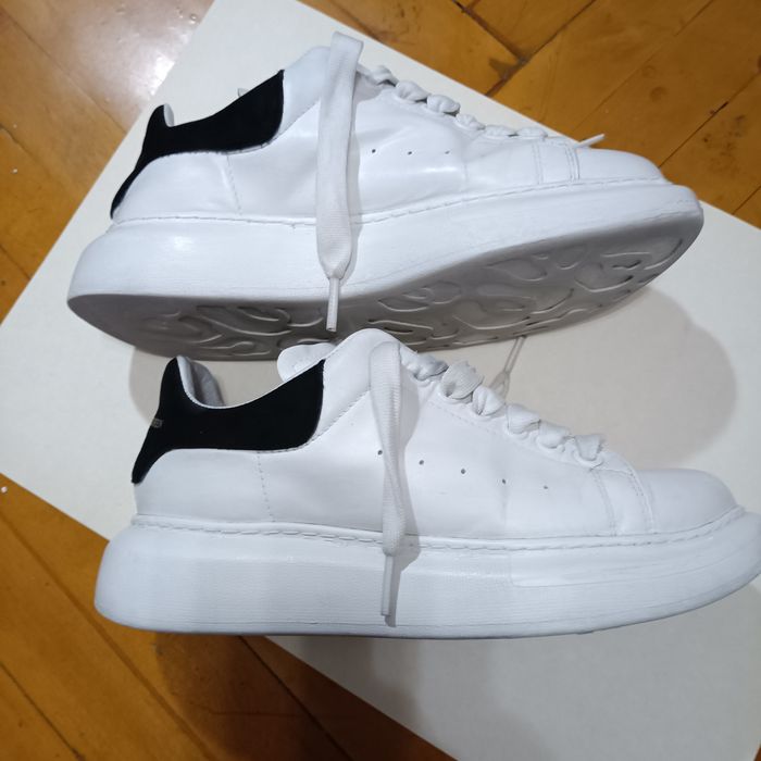 Продам жіночі кросівки Alexander McQueen 37 р.