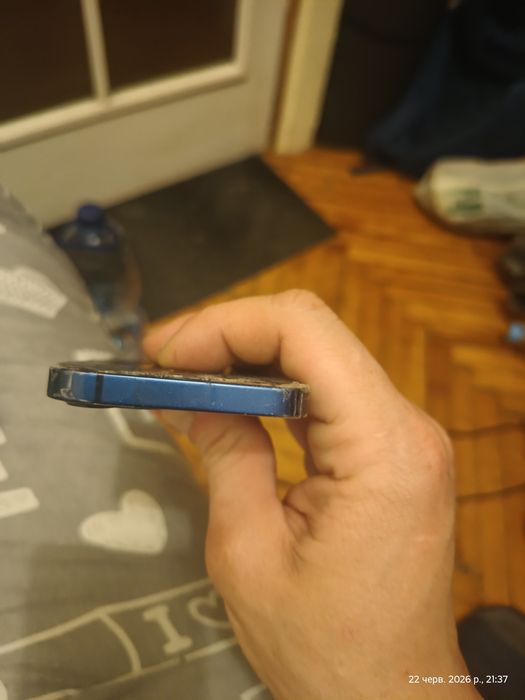 Продам iPhone 12 mini