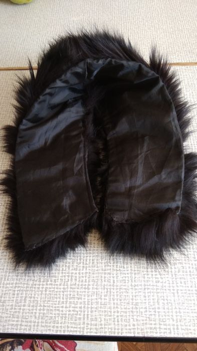 Воротник черный натуральный из меха песца.