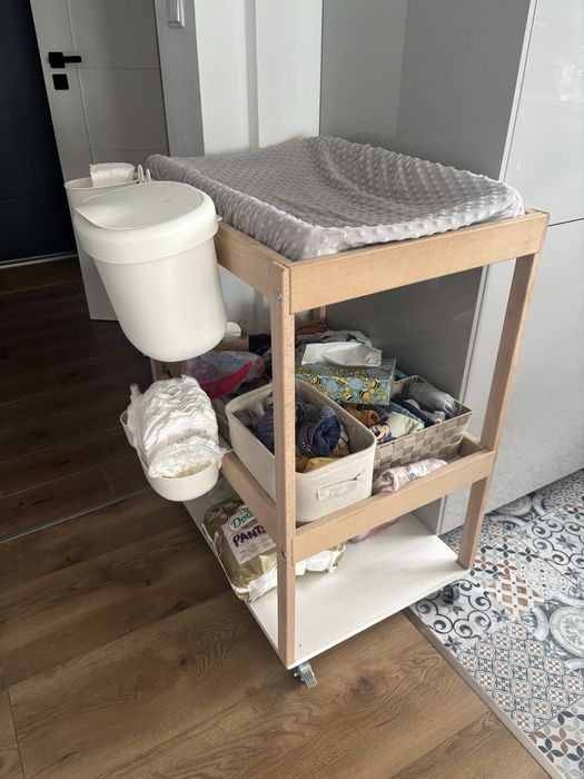 Przewijak na kółkach