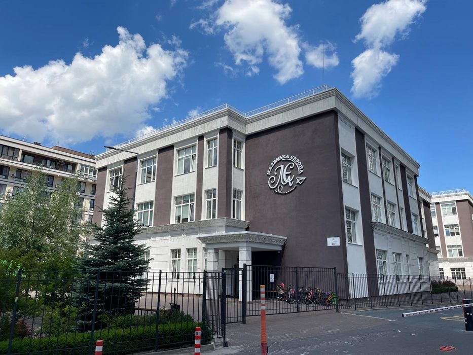 БЕЗ КОМІСІЇ | 41,5 м² + 6 м² БАЛКОНИ | 3 ПОВЕРХ | буд. ПРЕСТОН | вул. Михайла Максимовича | ДИЗАЙН-ПРОЄКТ | ПЕРЕПОСТУПКА
