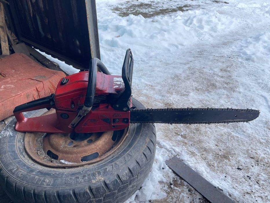 Бензопила Goodluck GL4500 в рабочем состоянии