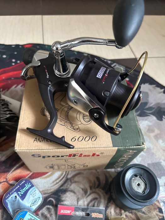 Zestaw wędkarski kołowrotek wędka