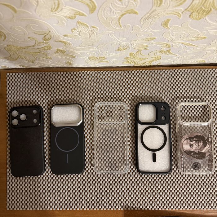 Чохли айфон 17 pro нові є оригінальні