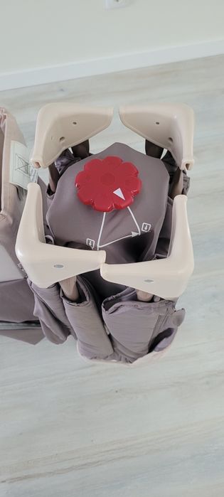 Cama de Viagem Chicco Easy Sleep.