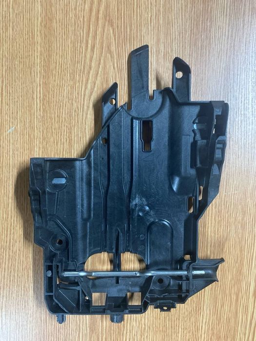 Porsche 911 991 кріплення лівої фари 99163120103