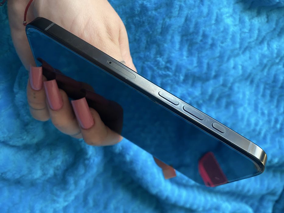 Sprzedam iphone 16pro