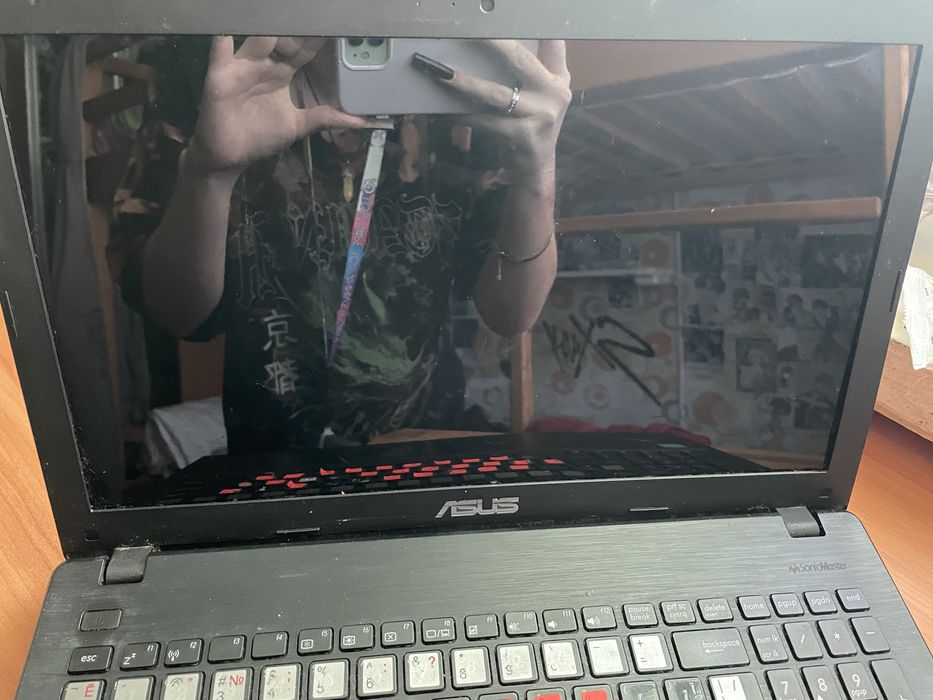 Ноутбук асус чорний