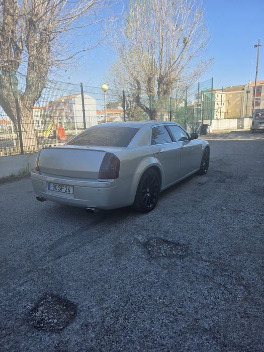 CHRYSLER 300C.   2009
