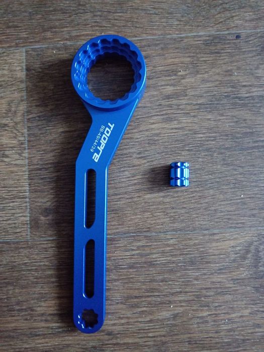 Продам новые велоаксессуары