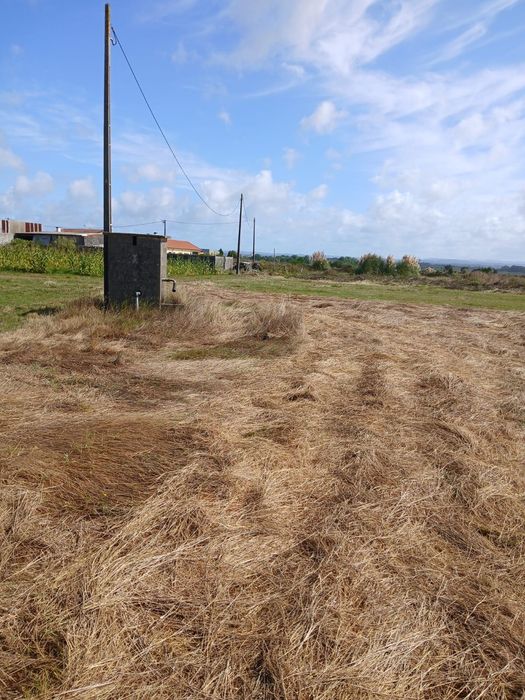 Terreno rústico com vista para a ria.