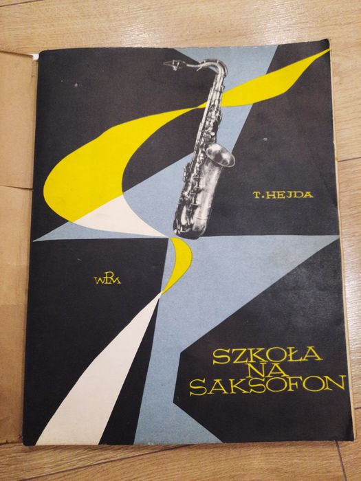 gitara, akordeon, saksofon, skrzypce, książki do nauki, stare z PRL.