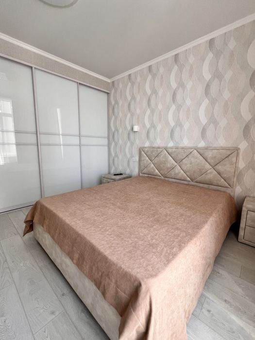 Сдам стильную белоснежную 2-х комн кв. Аркадия. Прямой вид на море.