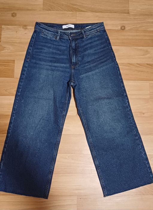 Жіночі джинси короткі