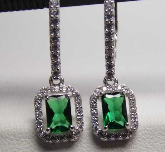Srebrne wiszące kolczyki szmaragdowe kamienie i cyrkonie zatrzask