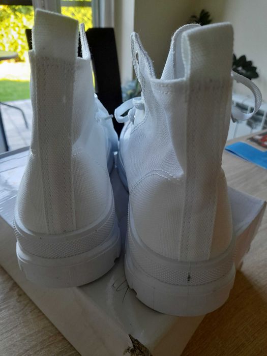 Nowe białe trampki 41